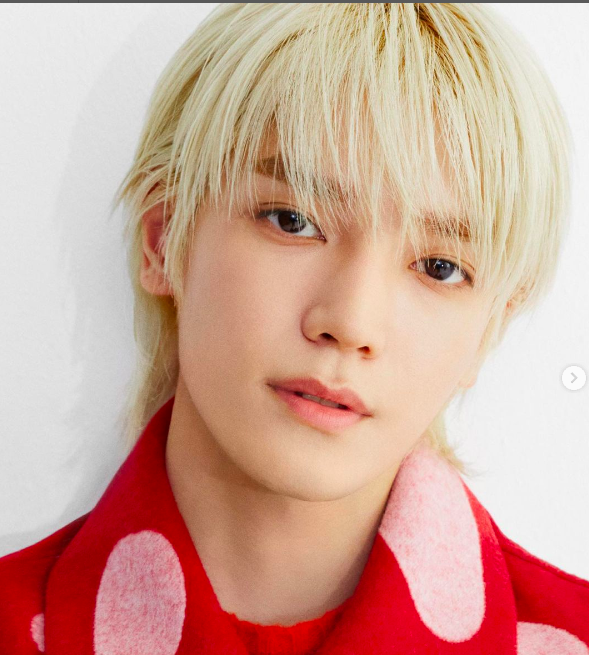 Taeyoung NCT Artis yang memiliki wajah tidak simetris. (foto: instagram)