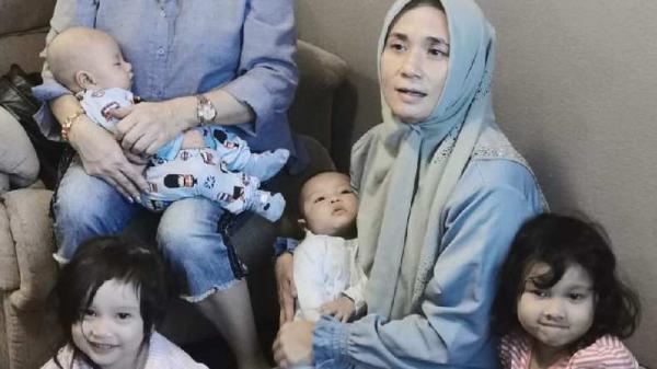 Ibunda Inara Rusli punya anak yang memiliki karier Ibunda Inara Rusli punya anak yang memiliki karier mentereng (Foto: IG @mommystarla)