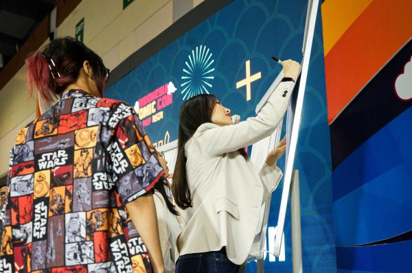 Wamenparekraf Angela Tanoesoedibjo hadir di Comic Con Pop Asia 2023. (Foto : Aldhi Chandra Setiawan/MPI)