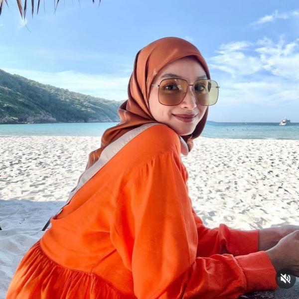 Artis cantik kelahiran Palembang. (Foto: Instagram)