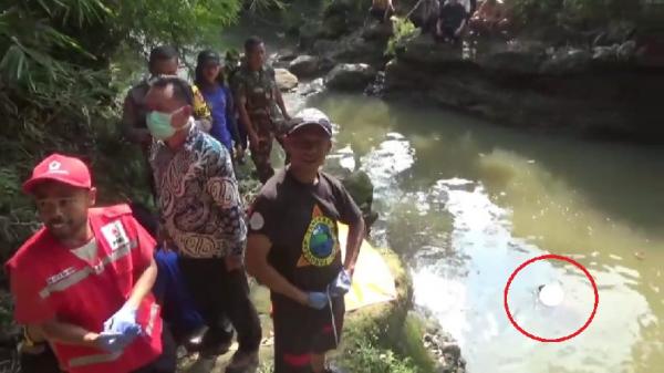 Mayat Pria Ngambang Di Sungai Cipanengah Gegerkan Warga Lembursitu Sukabumi