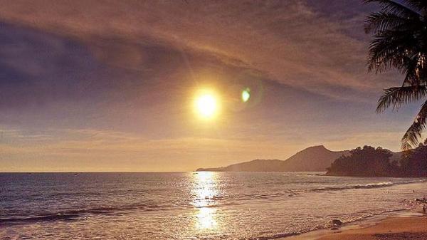 Pantai Cimaja, Kabupaten Sukabumi. (FOTO: ISTIMEWA)