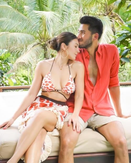 C8EF1368 48A4 498A 858C 87F5E79A5C61 Potret mesra Wulan Guritno dan Sabda Ahessa. (foto: Instagram)