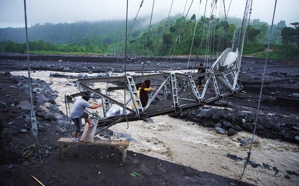 Banjir Lahar Dingin Gunung Semeru, Pemkab Lumajang Petakan Kerusakan ...