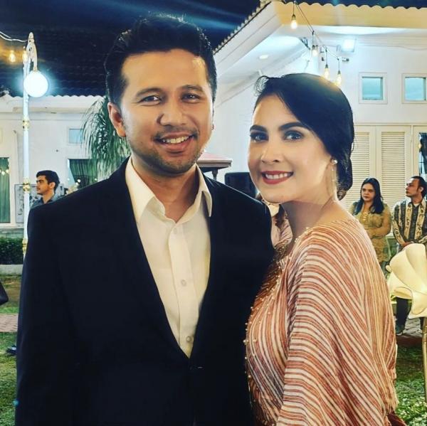 Artis Lawas Menikahi Pejabat (foto: instagram)