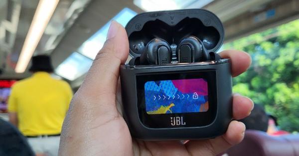 JBL Tour Pro 2