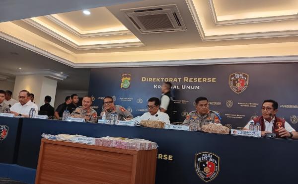 Polisi Tetapkan 12 Tersangka Sindikat Jual Ginjal, Ada Oknum Polisi hingga Imigrasi Polisi Tetapkan 12 Tersangka Sindikat Jual Ginjal, Ada Oknum Polisi hingga Imigrasi