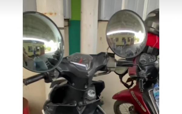 Viral Motor Pakai Spion Seukuran Cermin Tikungan, Netizen: Bisa Lihat Dosa Orang
