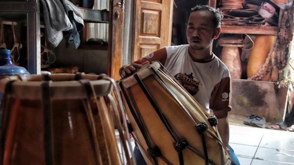  Alat musik Jawa Barat ini terbuat dari kulit. (Foto: disbudpar.bandung.go.id)