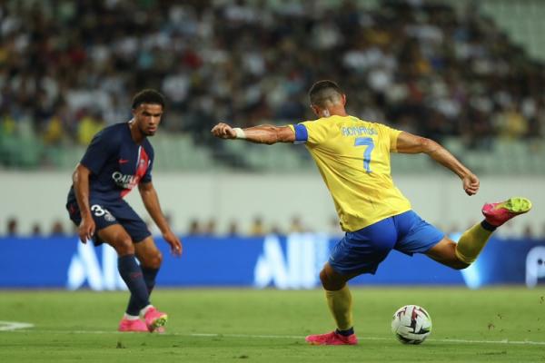 Paris Saint-Germain (PSG) kesulitan melawan Al-Nassr di laga pramusim. Laga berakhir 0-0. (foto: Al Nassr)