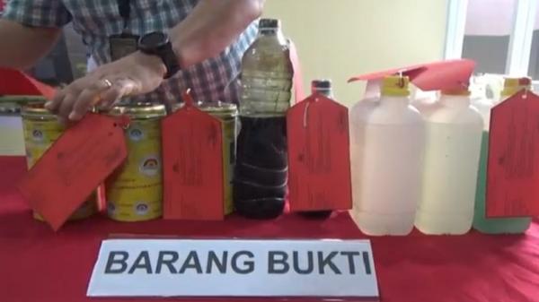 Barang Bukti Pertalite Palsu di OKI (Foto: iNews/Firdaus)