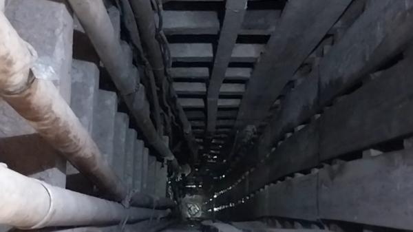 8 penambang emas di Desa Pancurendang, Kecamatan Ajibarang, Banyumas, terjebak dalam lubang tambang. (iNews.id)