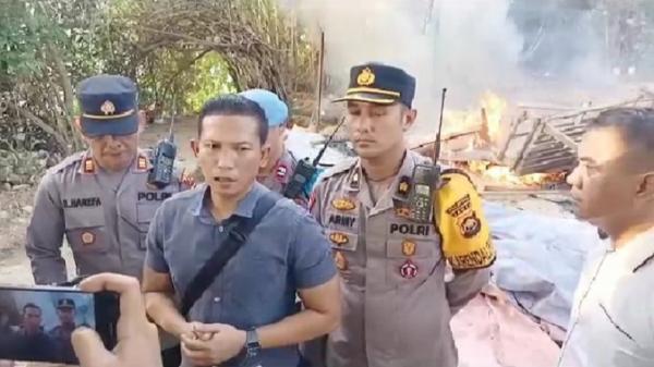 Kasat Narkoba Polresta Jambi Kompol Niko Darutama memberikan keterangan penggerekan eks kampung narkoba (Foto: iNews/Azhari Sultan)