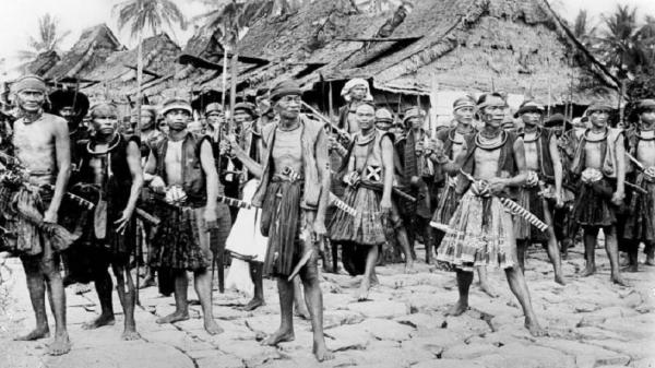 Asal Usul Orang Nias, Prajurit sengit Nias Selatan berulang kali berjuang dari tentara Belanda (Foto: Dok museum-nias.org)