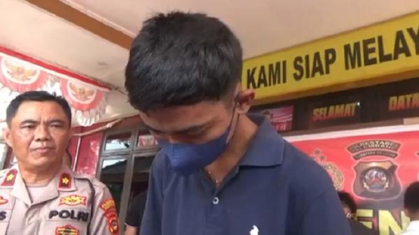 RS remaja putus sekolah tawuran membawa celurit (Foto: iNews/Firdaus)
