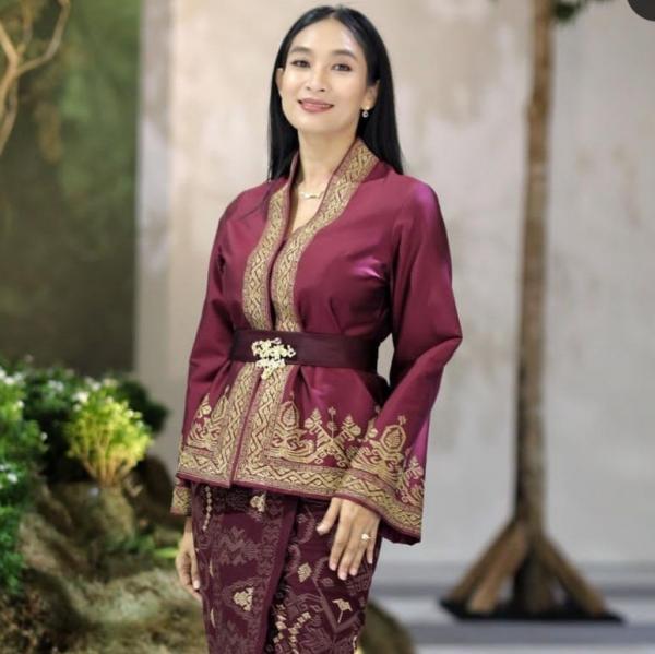 Potret artis rayakan Galungan. (Foto: instagram)