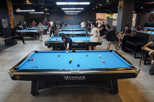 Arena main billiard. (Foto: istimewa)