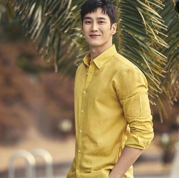 Potret Ahn Bo Hyun kekasih Jisoo BLACKPINK. 