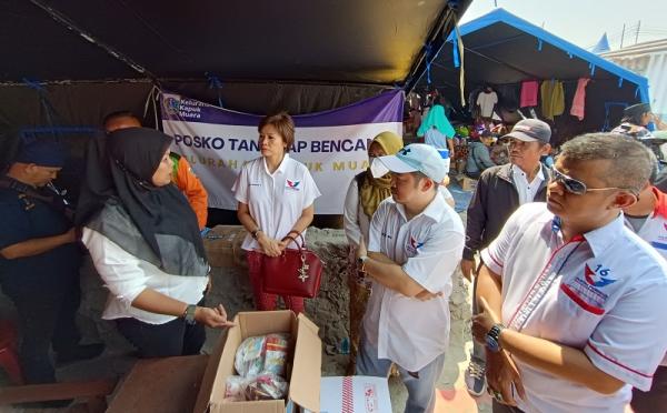 Partai Perindo Salurkan Ratusan Makanan Bantu Korban Kebakaran di Kapuk Muara