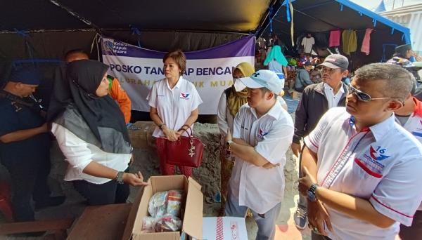 Partai Perindo Salurkan Bantuan ke Korban Kebakaran di Kapuk Muara