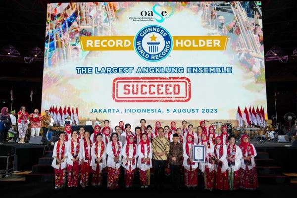 Indonesia Berhasil Pecahkan Guinness World Records Melalui Pergelaran Angklung Terbesar
