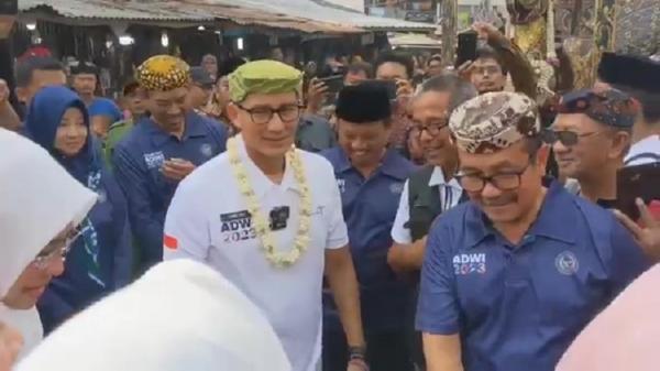 Kunjungi Cirebon Sandiaga Uno Apresiasi Desa Wisata Religi Astana