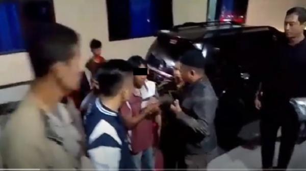 Wali Murid Katapel Mata Guru Rejang Lebong Akhirnya Menyerahkan Diri