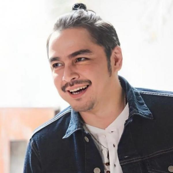 WhatsApp Image 2023 08 10 At 6 17 28 AM 1 Artis lawas pilih menjomblo usia 50an. (Foto: Instagram)