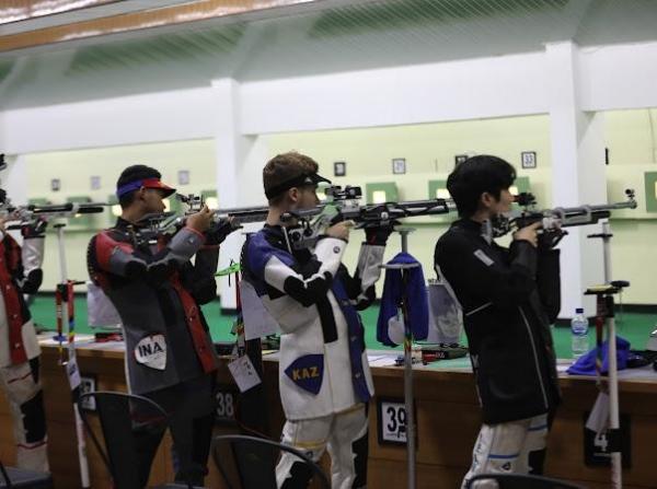 Atlet saat ikut kejuaraan di Lapangan Tembak, Senayan, Jakarta..