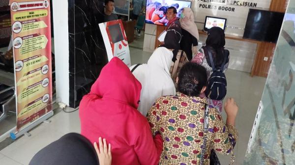Kasus Bayi Tertukar, 7 Perawat dan Bidan RS Sentosa Datangi Polres Bogor
