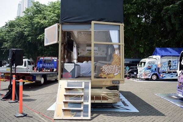 Modifikasi Truk Hotel Berjalan 1