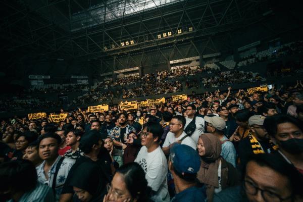 Asian Kung-Fu Generation Para penonton yang memadati konser perdana adi Jakarta. (Foto: KIG LIVE)