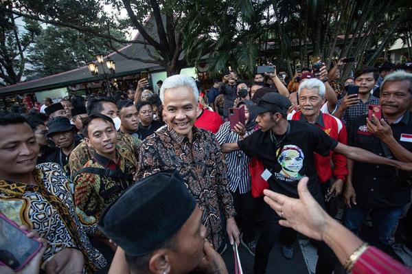 Ganjar Pranowo Ungguli Prabowo di Simulasi 2 Nama Capres