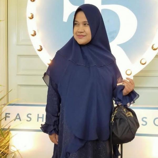 Artis memutuskan tak menikah usia di atas 50 tahun. (Foto: instagram)