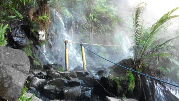 Jallur Poendakian Gunung Gede    Jalur pendakian Cibodas. (Foto: mandalawangicibodascampground.com)