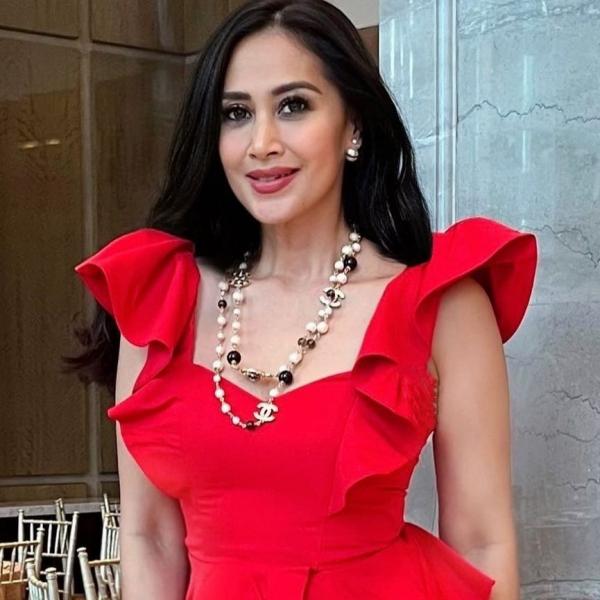 Deretan artis cantik usia 50 tahunan tapi mirip gadis. (Foto: Instagram)