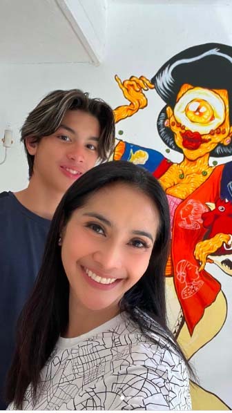Artis lawas seperti kakak beradik dengan anak. (Foto: instagram)