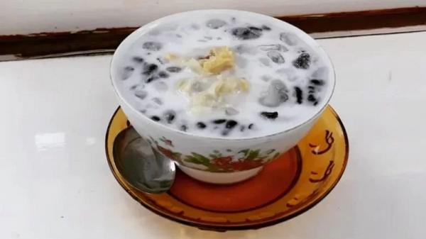 Es dawet Pangandaran. (FOTO: istimewa)