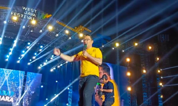 Ridwan Kamil di West Java Festival 2023, Stadion Siliwangi, Bandung, Minggu (3/9/2023). (Foto: Omar Azwar)