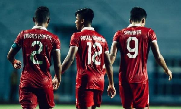 Bagas Timnas Bagas Kaffa bersama Abdul Rahman dan Ramadhan Sananta di Timnas.
