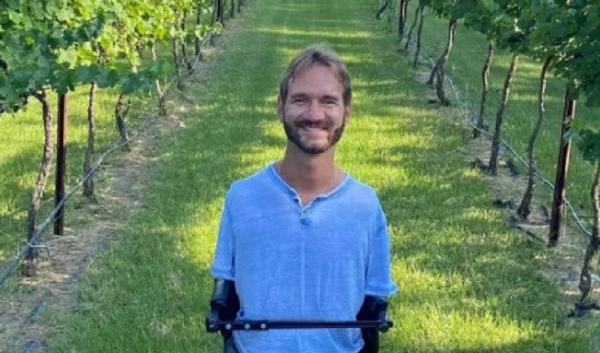 Biografi Nick Vujicic, Motivator Dunia Inspiratif Tak Punya Tangan dan Kaki