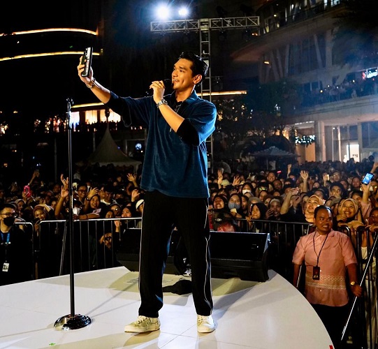 Afgan memeriahkan 09.09 Metaversary di area Tribeca Park Mall, Sabtu (9/9/2023). (Foto: dok Central Park)