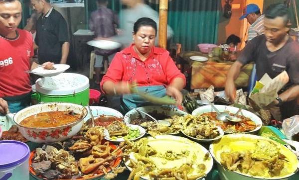 17 Rekomendasi Kuliner Malam Semarang Wajib Dicoba Ada Nasi Ayam Hingga Bakmi Jowo 8975