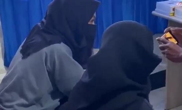 Pemerkosaan Gadis Di Buton Tengah Korban pemerkosaan di Buton Tengah memberikan keterangan kepada polisi. (Foto: Andhy Eba)