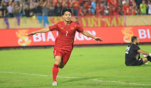 Hasil lengkap FIFA Matchday negara ASEAN, Senin (11/9/2023) malam WIB sudah diketahui. Vietnam memetik kemenangan 2-0 atas Palestina. (Foto: the Thao 247)