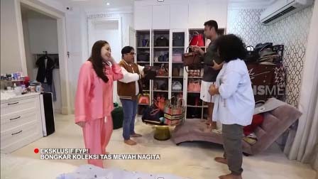 Intip potret lemari Nagita Slavina. (foto: YouTube)