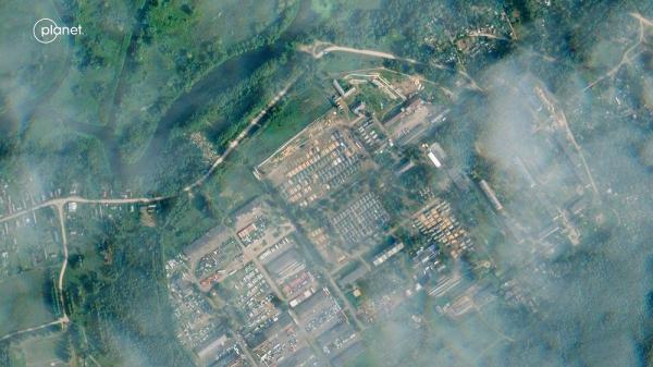 Citra satelit menunjukkan tenda-tenda masih berdiri di pangkalan militer Tsel di Wilayah Mogilev, Belarusia, 25 Agustus 2023. (Foto: Planet Labs via Reuters)