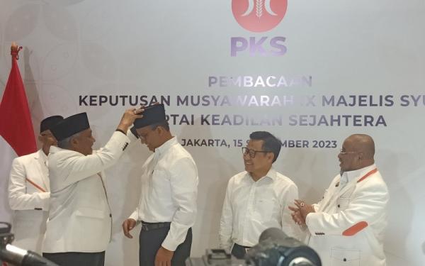 PKS Resmi Usung Anies-Cak Imin, Ditandai dengan Penyematan Peci Nasional