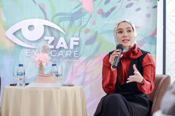 Dokter mata Soraya menjelaskan gejala mata kering. (foto: istimewa)