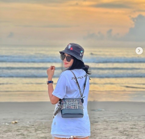 Intip potret cantik Bella Bonita istri Denny Caknan. (foto: instagram)